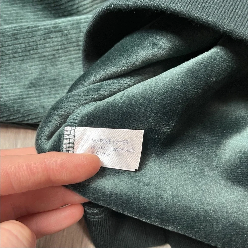 Marine Layer Cord Velour V Neck Sweatshirt Green Gables Size Large
